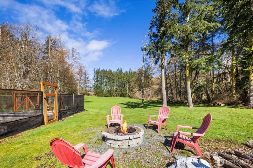 Property photo for 1870 W Cloud Way, Oak Harbor photo 3