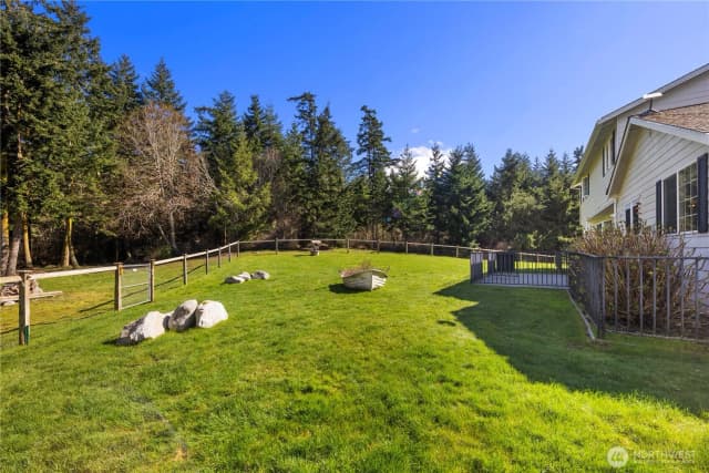 Property photo for 1870 W Cloud Way, Oak Harbor photo 4