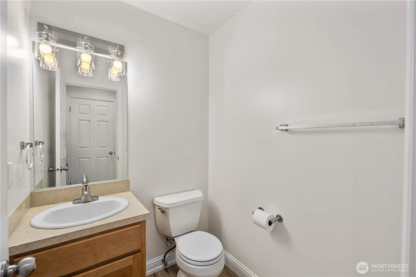 Property photo for 1870 W Cloud Way, Oak Harbor photo 21