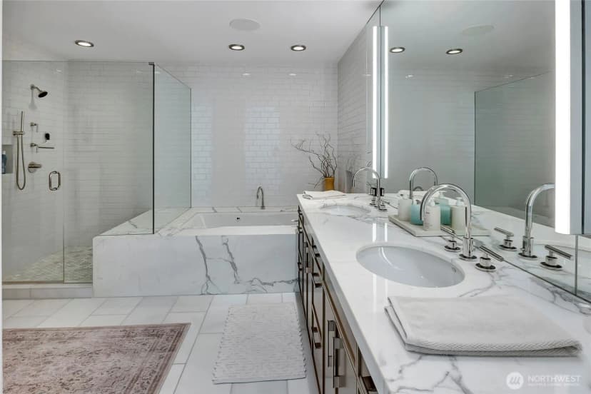 Property photo for 715 2nd Avenue #1702, Seattle photo 24