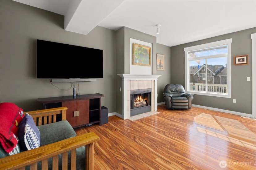 Property photo for 23120 Se Black Nugget Road #e1, Issaquah photo 9