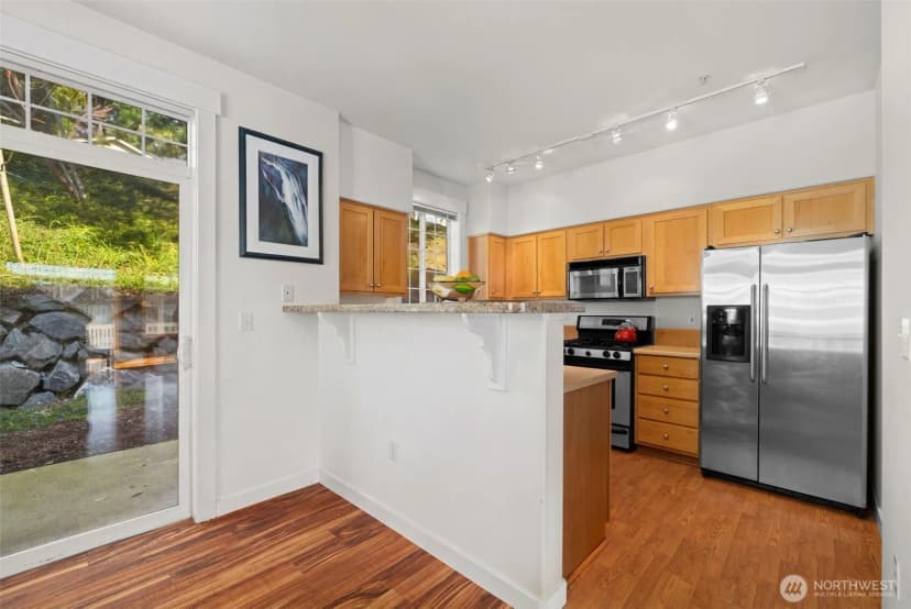 Property photo for 23120 Se Black Nugget Road #e1, Issaquah photo 13