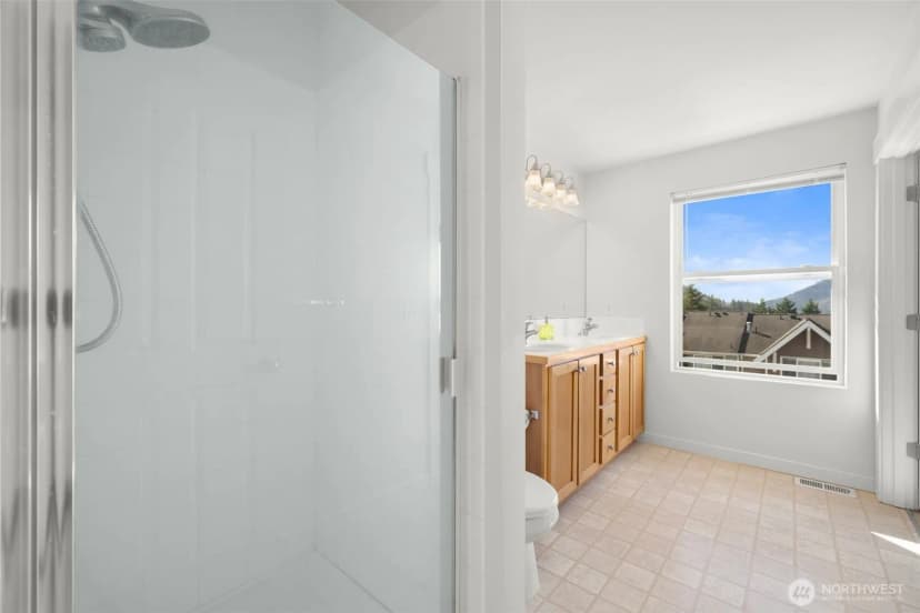 Property photo for 23120 Se Black Nugget Road #e1, Issaquah photo 21