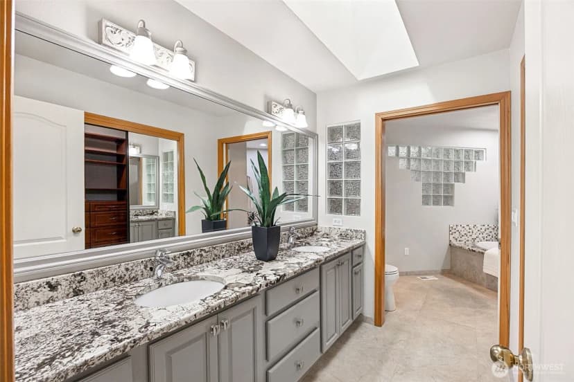 Property photo for 7025 Deerfield Park Drive Ne, Olympia photo 18