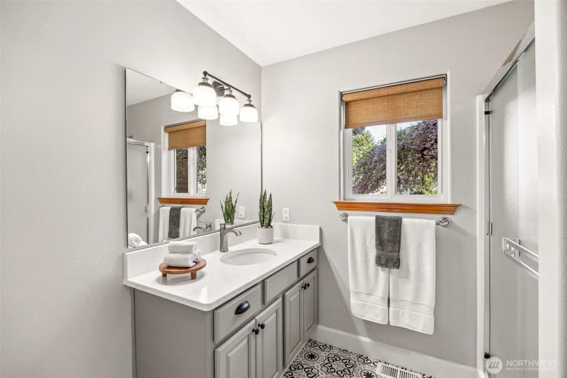 Property photo for 7025 Deerfield Park Drive Ne, Olympia photo 14