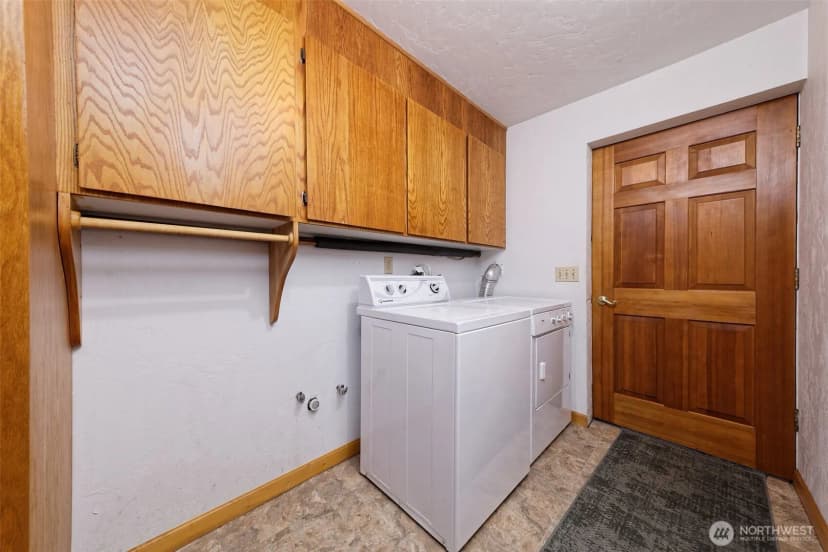 Property photo for 6041 E Agate Road, Shelton photo 18