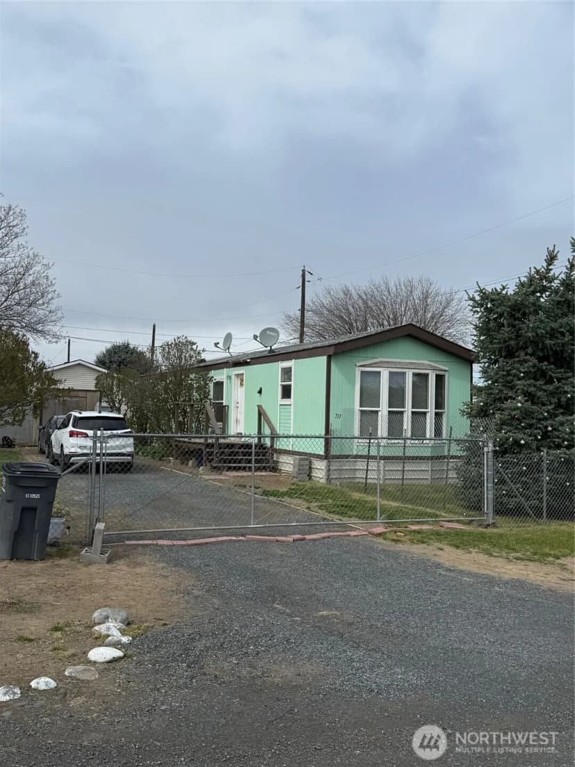 Property photo for 711 S Canna Street, Soap Lake photo 2