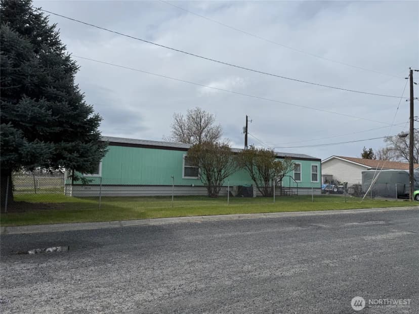 Property photo for 711 S Canna Street, Soap Lake