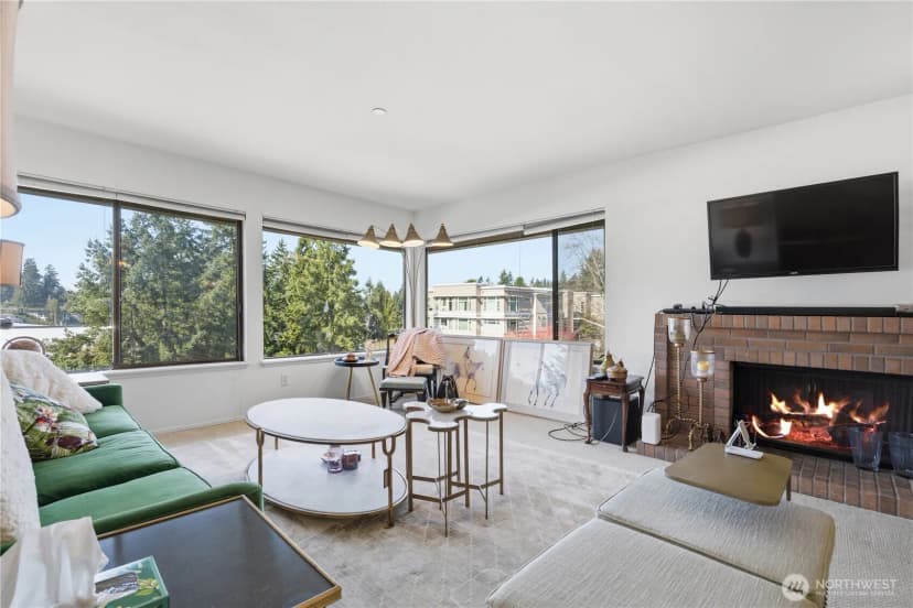 Property photo for 10101 Se 3rd Street #402, Bellevue photo 4