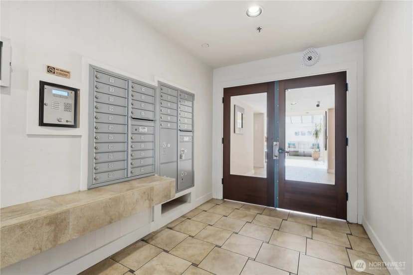 Property photo for 10101 Se 3rd Street #402, Bellevue photo 25