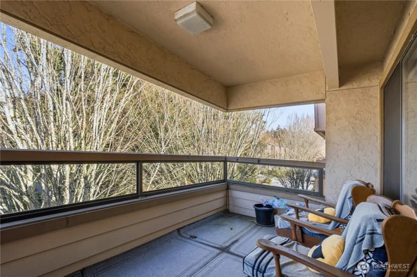 Property photo for 10101 Se 3rd Street #402, Bellevue photo 11