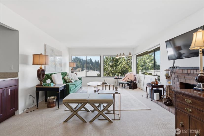 Property photo for 10101 Se 3rd Street #402, Bellevue photo 6
