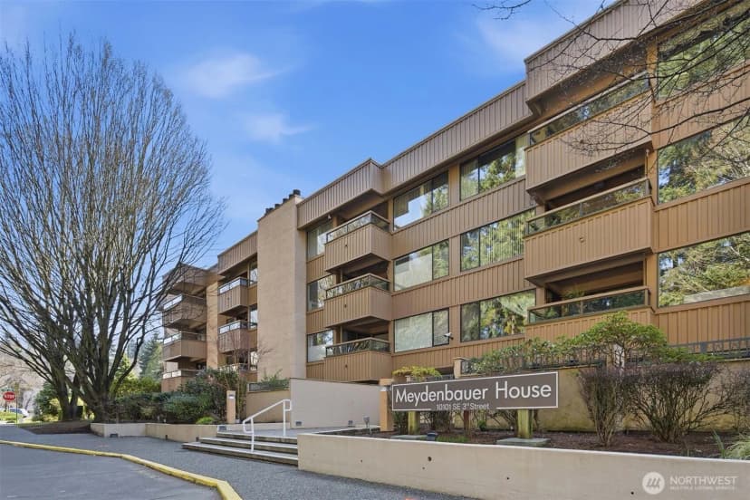 Property photo for 10101 Se 3rd Street #402, Bellevue