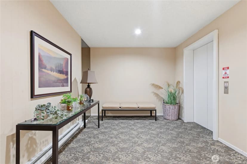 Property photo for 10101 Se 3rd Street #402, Bellevue photo 23