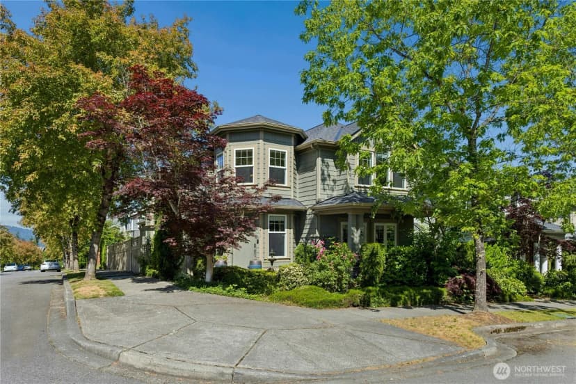 Property photo for 2411 30th Avenue Ne, Issaquah