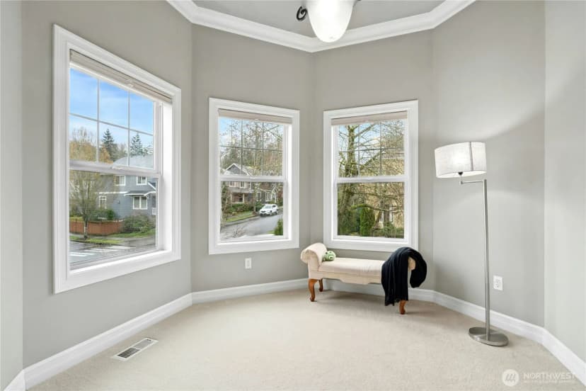 Property photo for 2411 30th Avenue Ne, Issaquah photo 19