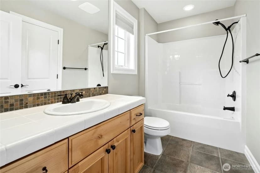 Property photo for 2411 30th Avenue Ne, Issaquah photo 25