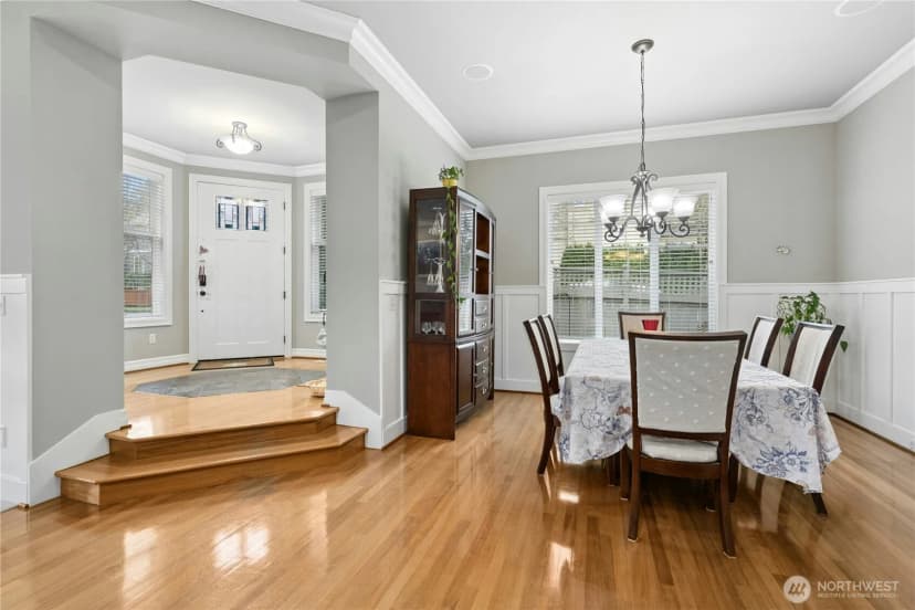 Property photo for 2411 30th Avenue Ne, Issaquah photo 5