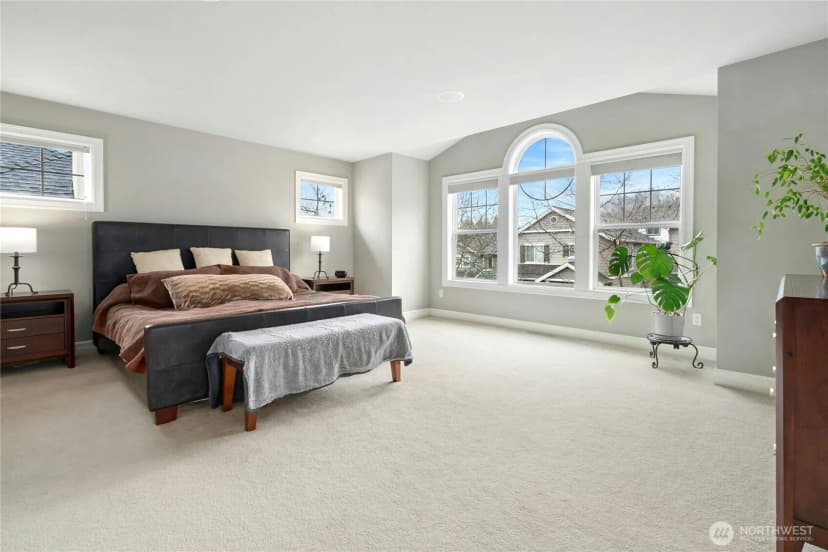 Property photo for 2411 30th Avenue Ne, Issaquah photo 17