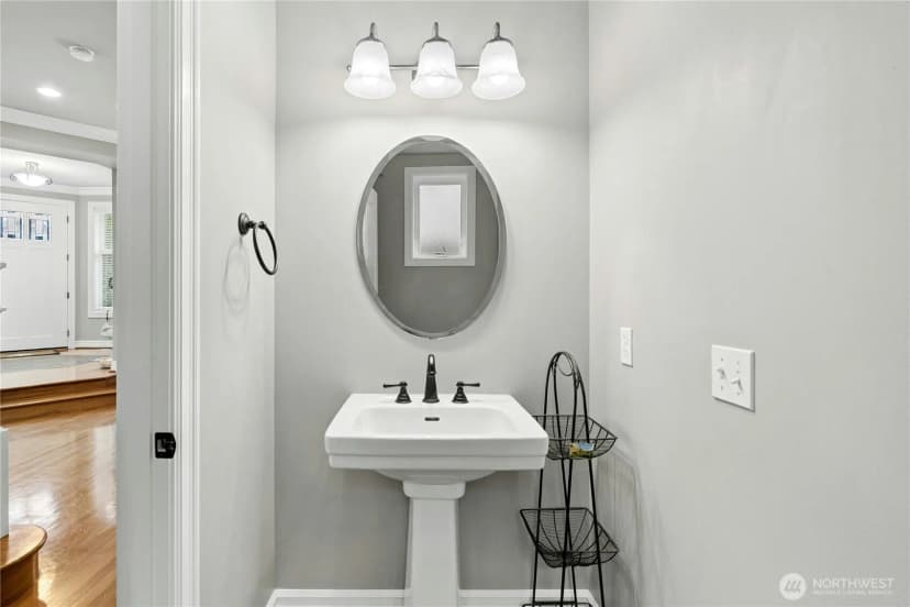 Property photo for 2411 30th Avenue Ne, Issaquah photo 15
