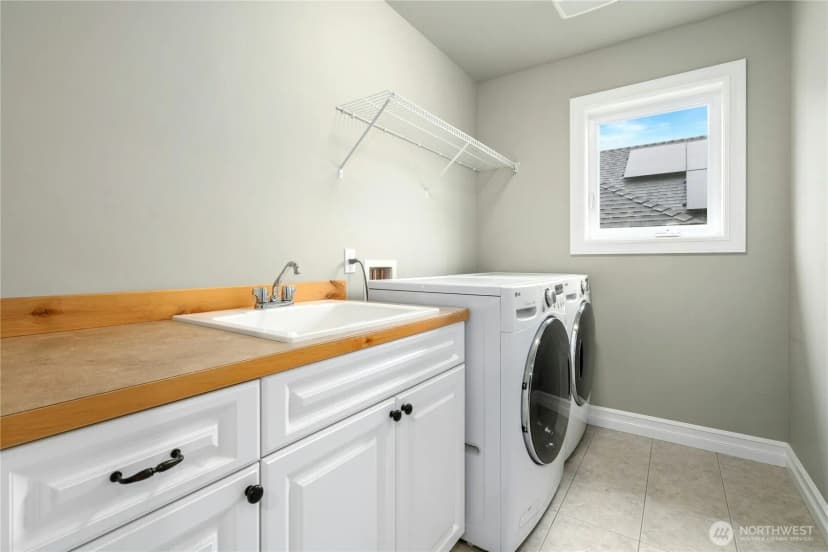 Property photo for 2411 30th Avenue Ne, Issaquah photo 31