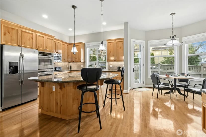 Property photo for 2411 30th Avenue Ne, Issaquah photo 7