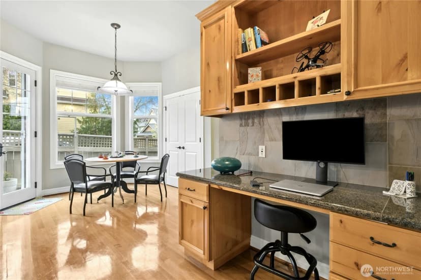 Property photo for 2411 30th Avenue Ne, Issaquah photo 13