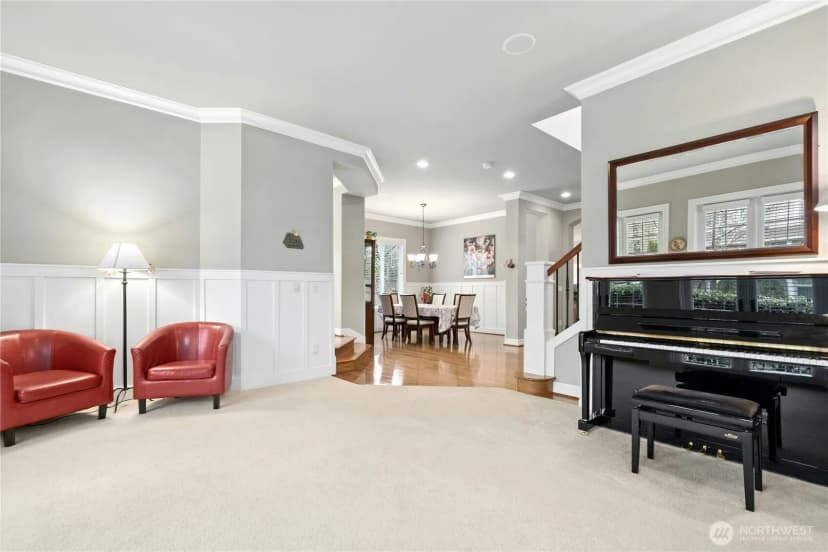 Property photo for 2411 30th Avenue Ne, Issaquah photo 4