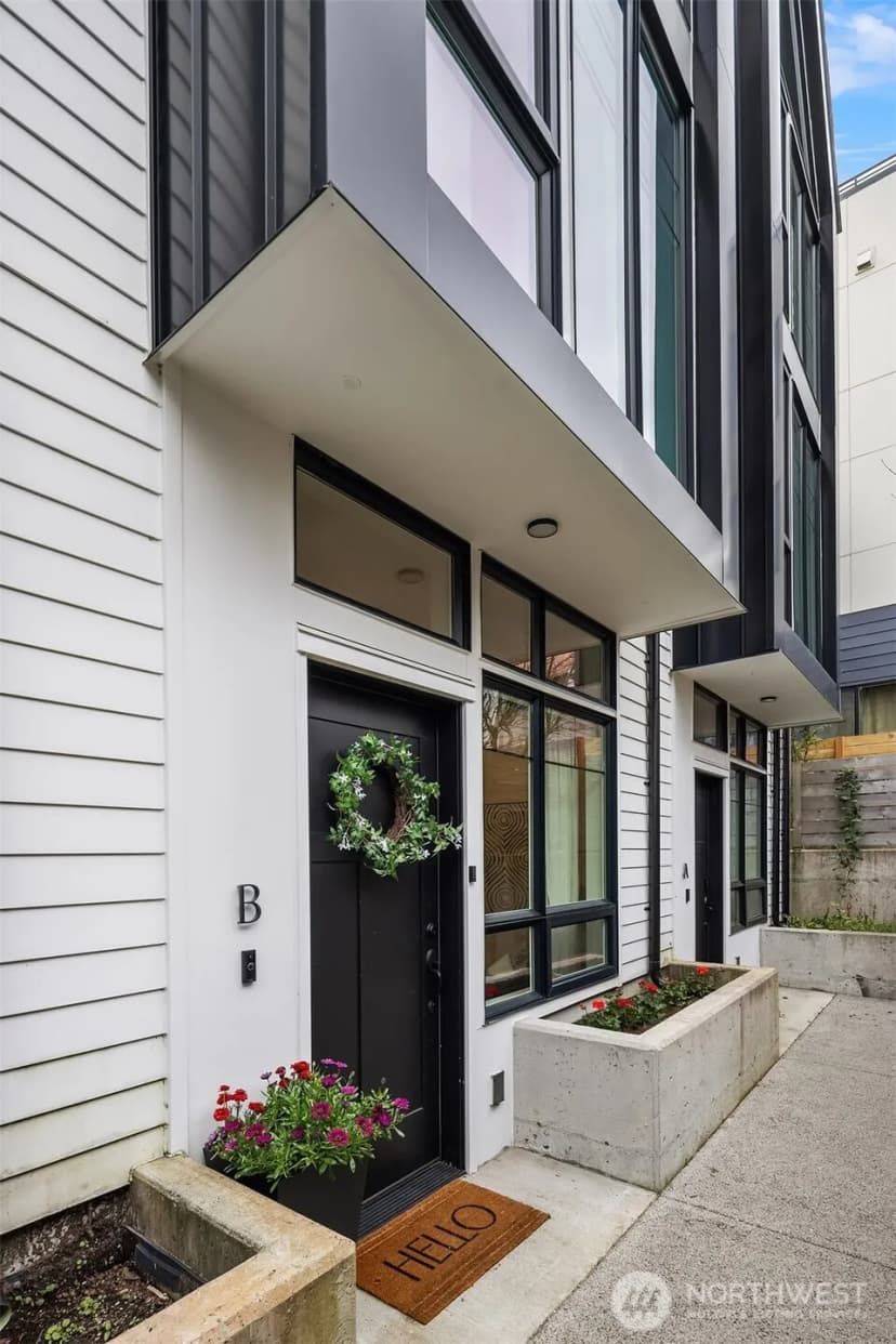 Property photo for 6037 42nd Avenue Sw #b, Seattle photo 36
