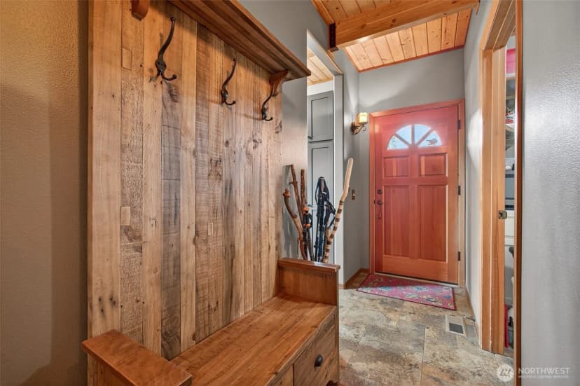 Property photo for 20701 Pelton Place, Leavenworth photo 5
