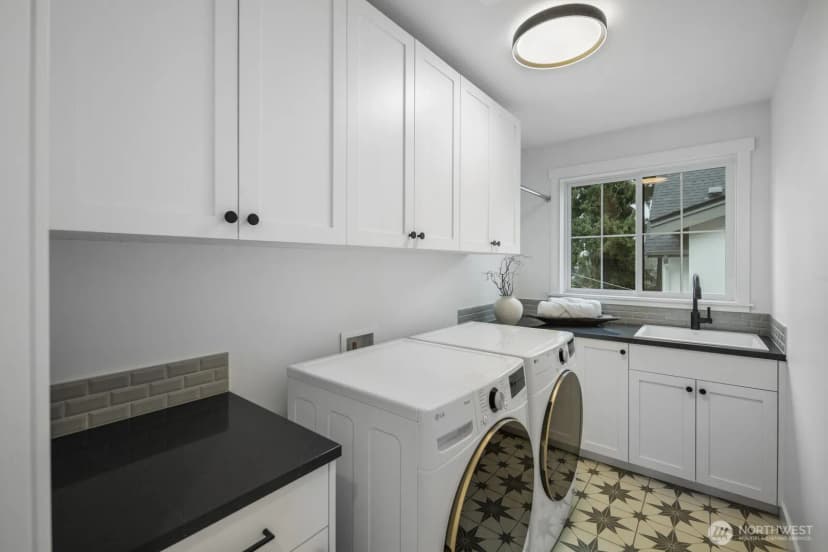 Property photo for 208 35th Avenue E, Seattle photo 27