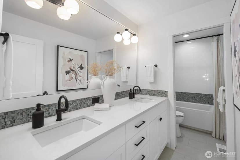 Property photo for 208 35th Avenue E, Seattle photo 26