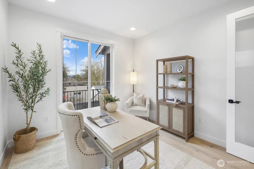 Property photo for 208 35th Avenue E, Seattle photo 14
