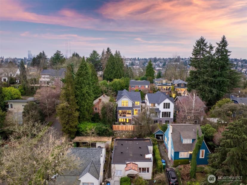 Property photo for 208 35th Avenue E, Seattle photo 39