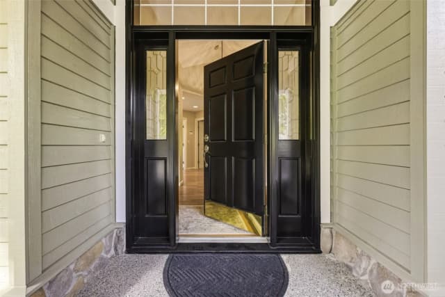 Property photo for 2401 Lyons Avenue Ne, Renton photo 4