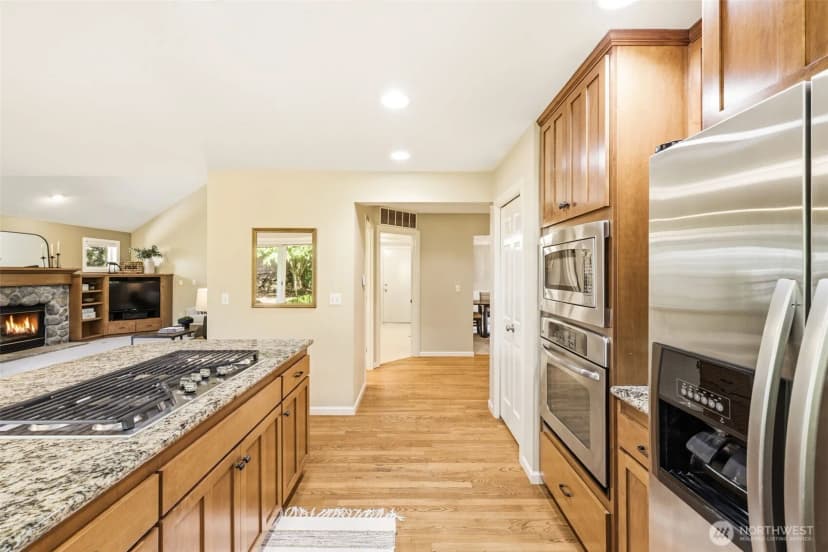 Property photo for 2401 Lyons Avenue Ne, Renton photo 10