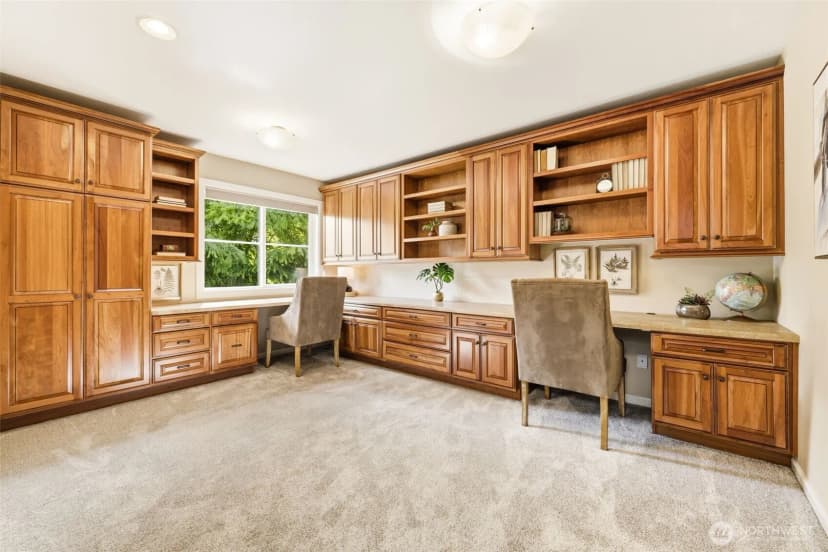 Property photo for 2401 Lyons Avenue Ne, Renton photo 21