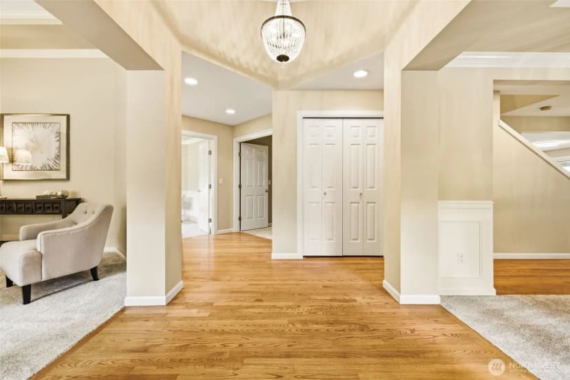 Property photo for 2401 Lyons Avenue Ne, Renton photo 5