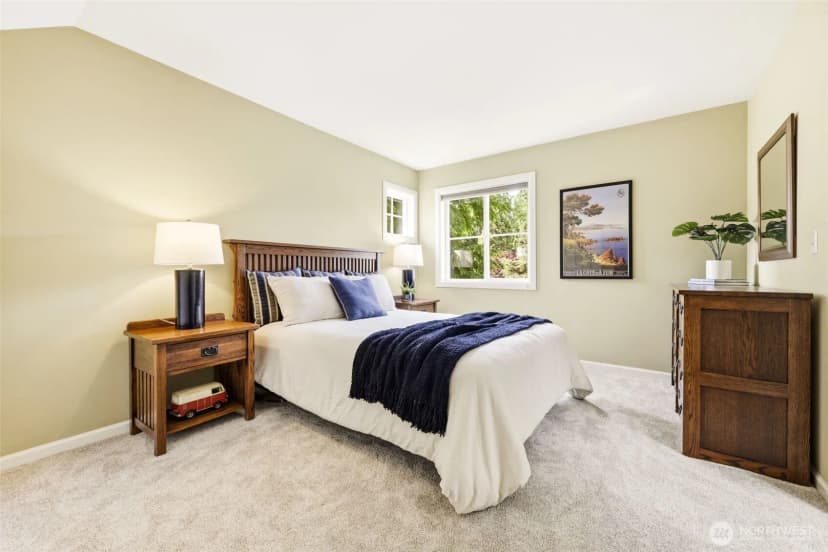 Property photo for 2401 Lyons Avenue Ne, Renton photo 20