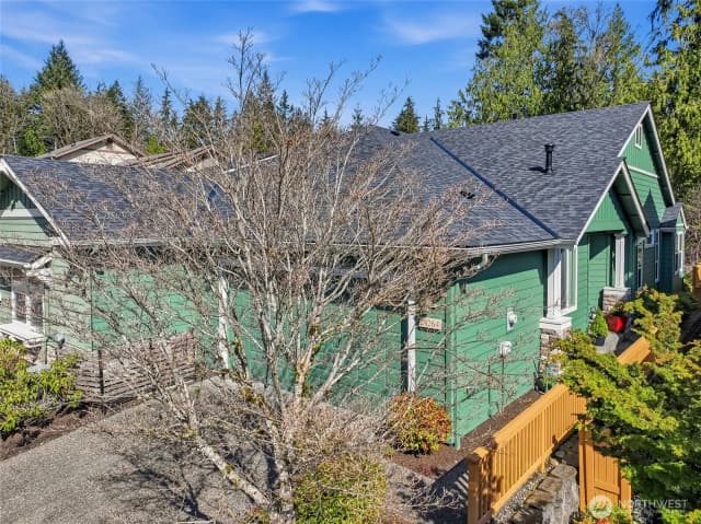 Property photo for 24264 Ne Vine Maple Way, Redmond