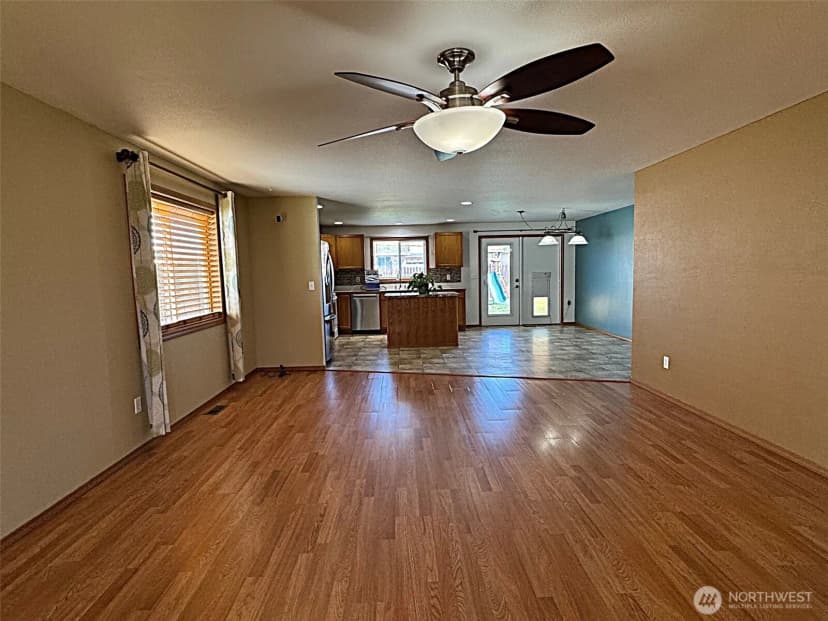 Property photo for 1015 S 10th Avenue, Othello photo 6