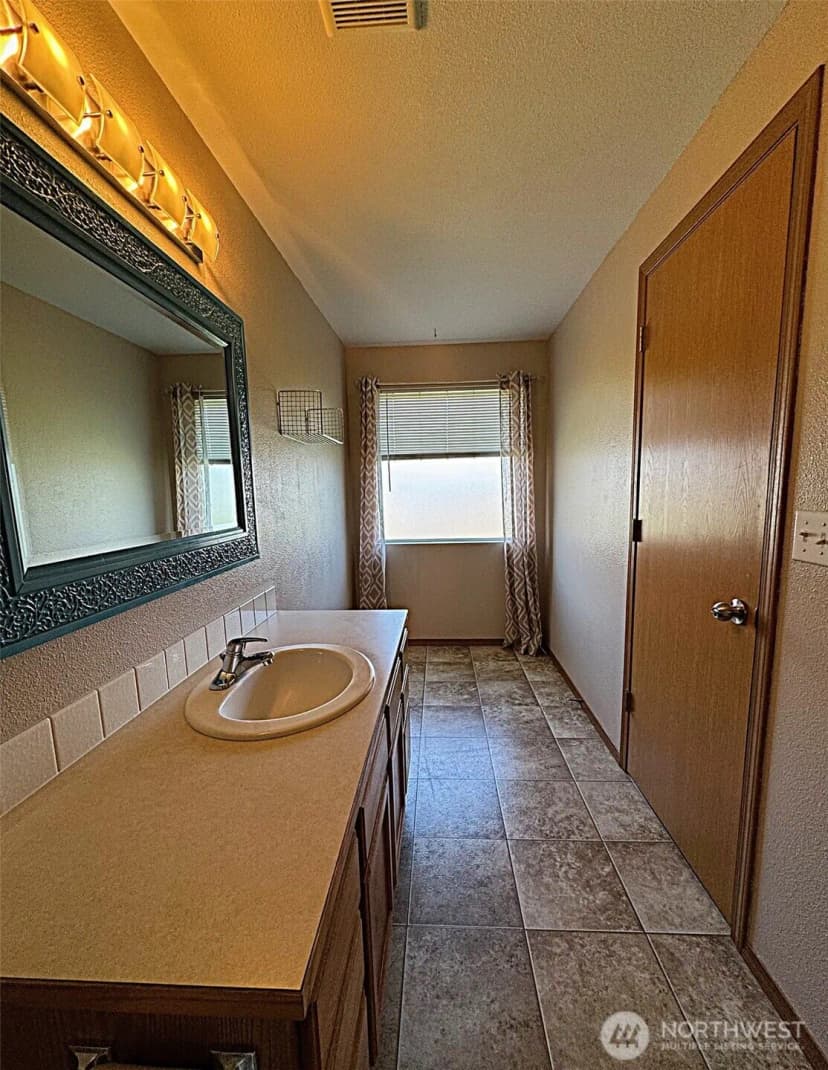 Property photo for 1015 S 10th Avenue, Othello photo 26