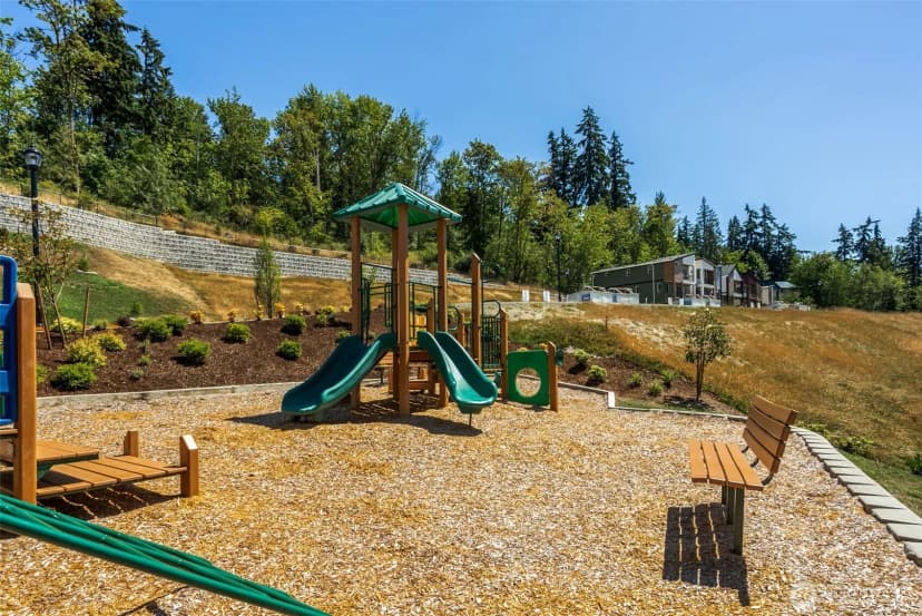 Property photo for 4130 Aberdeen Way Ne, Renton photo 17