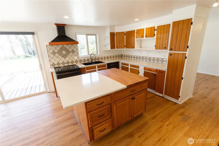 Property photo for 7134 Steelhead Lane, Burlington photo 10