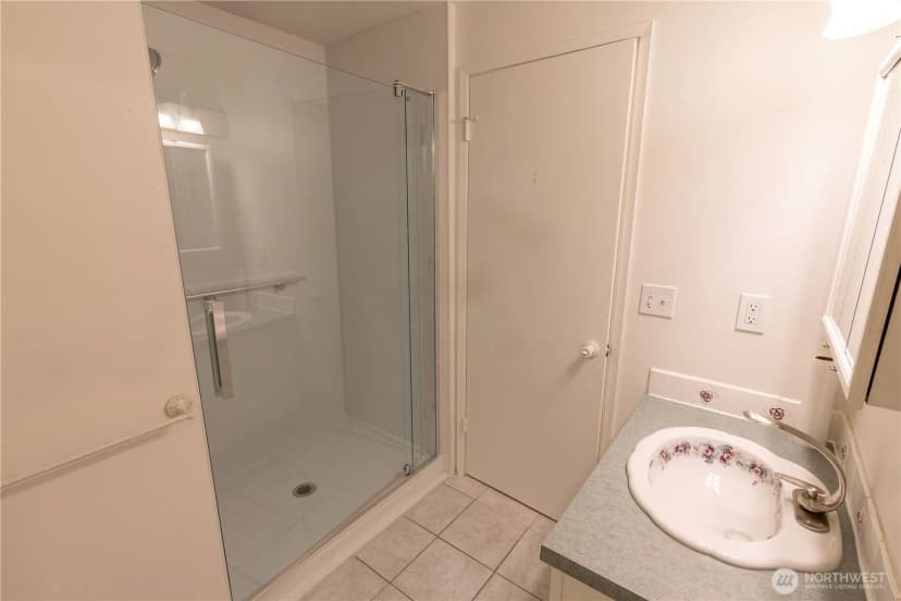 Property photo for 7134 Steelhead Lane, Burlington photo 22