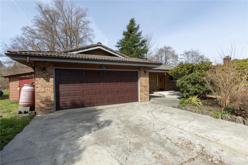 Property photo for 7134 Steelhead Lane, Burlington photo 2