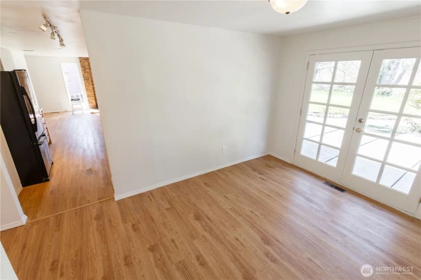 Property photo for 7134 Steelhead Lane, Burlington photo 8