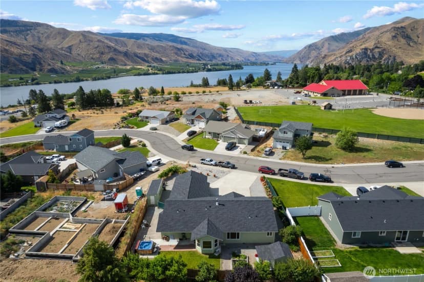 Property photo for 1010 Crest Loop, Entiat photo 3