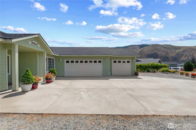 Property photo for 1010 Crest Loop, Entiat photo 10