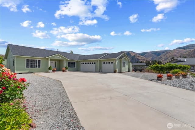 Property photo for 1010 Crest Loop, Entiat photo 4